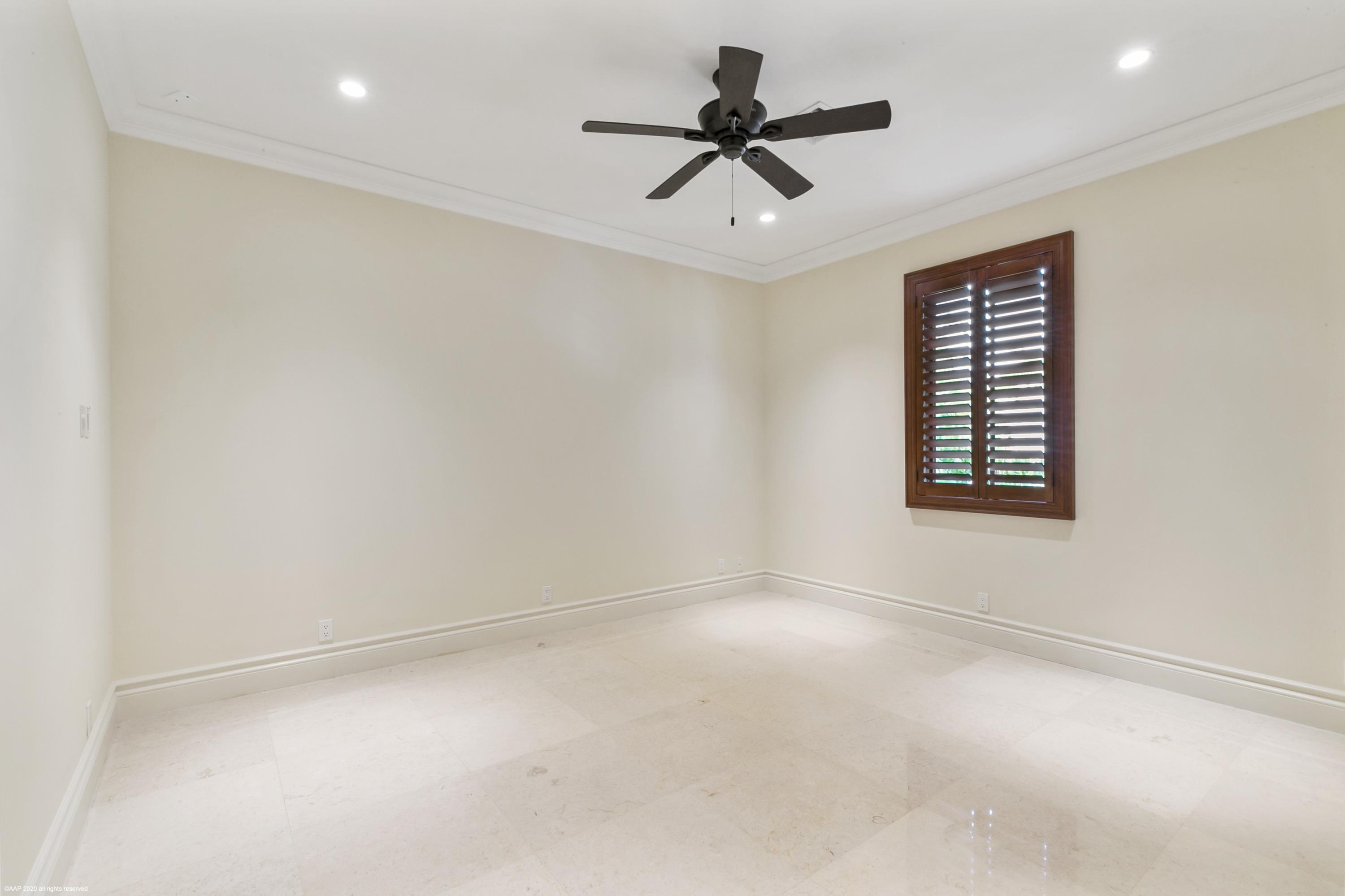 HARBOUR EAST - Residential