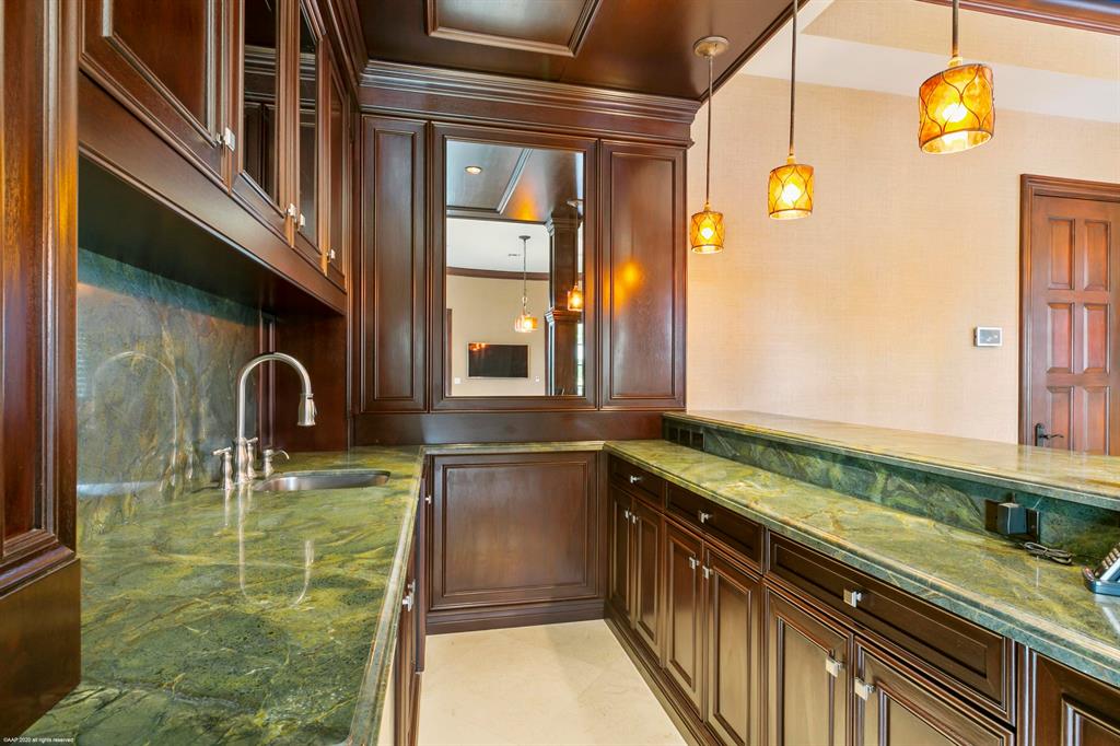 HARBOUR EAST - Residential