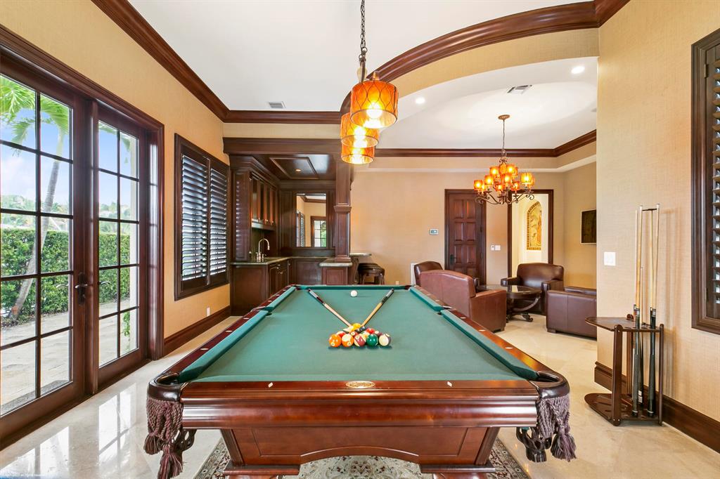 HARBOUR EAST - Residential