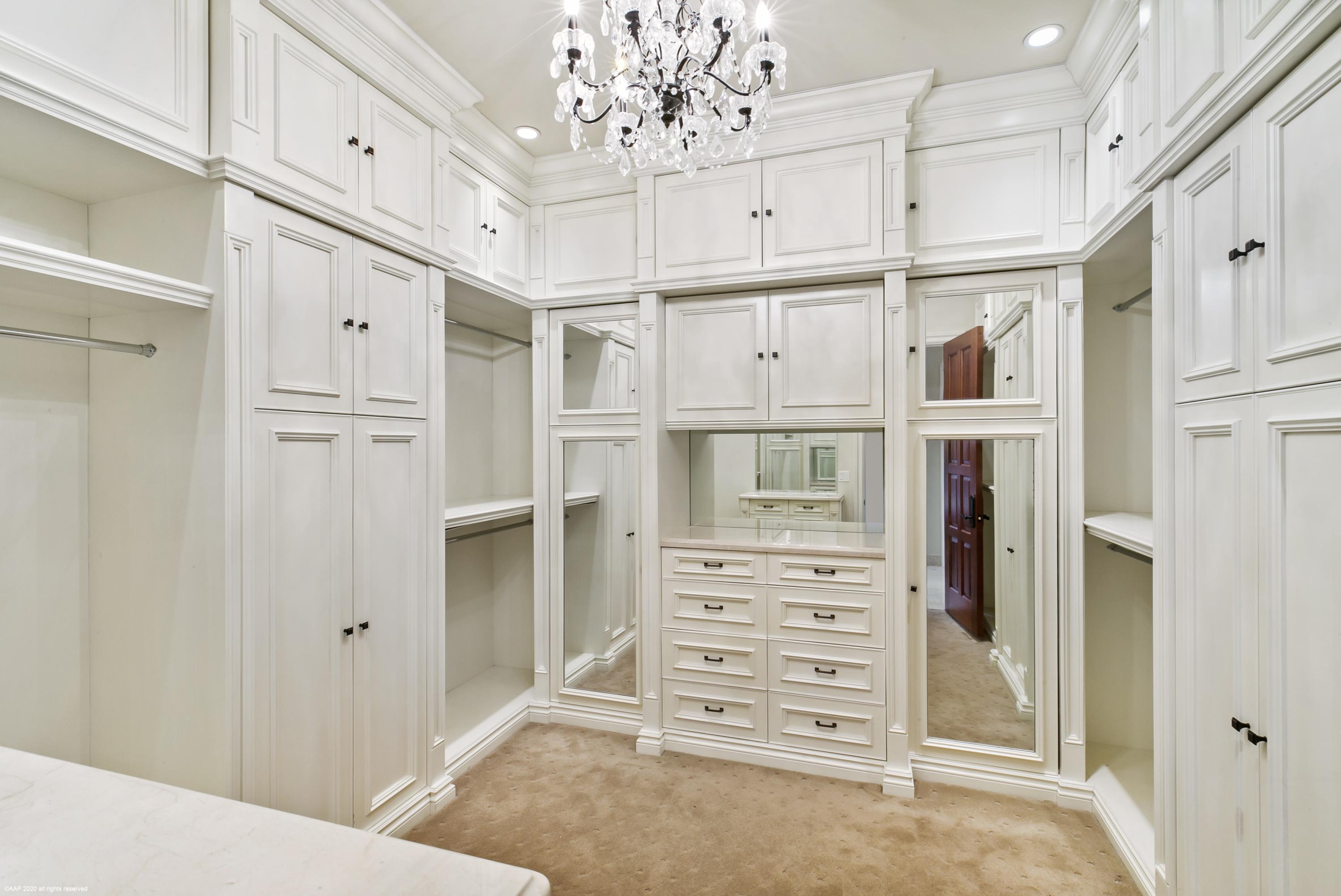 HARBOUR EAST - Residential