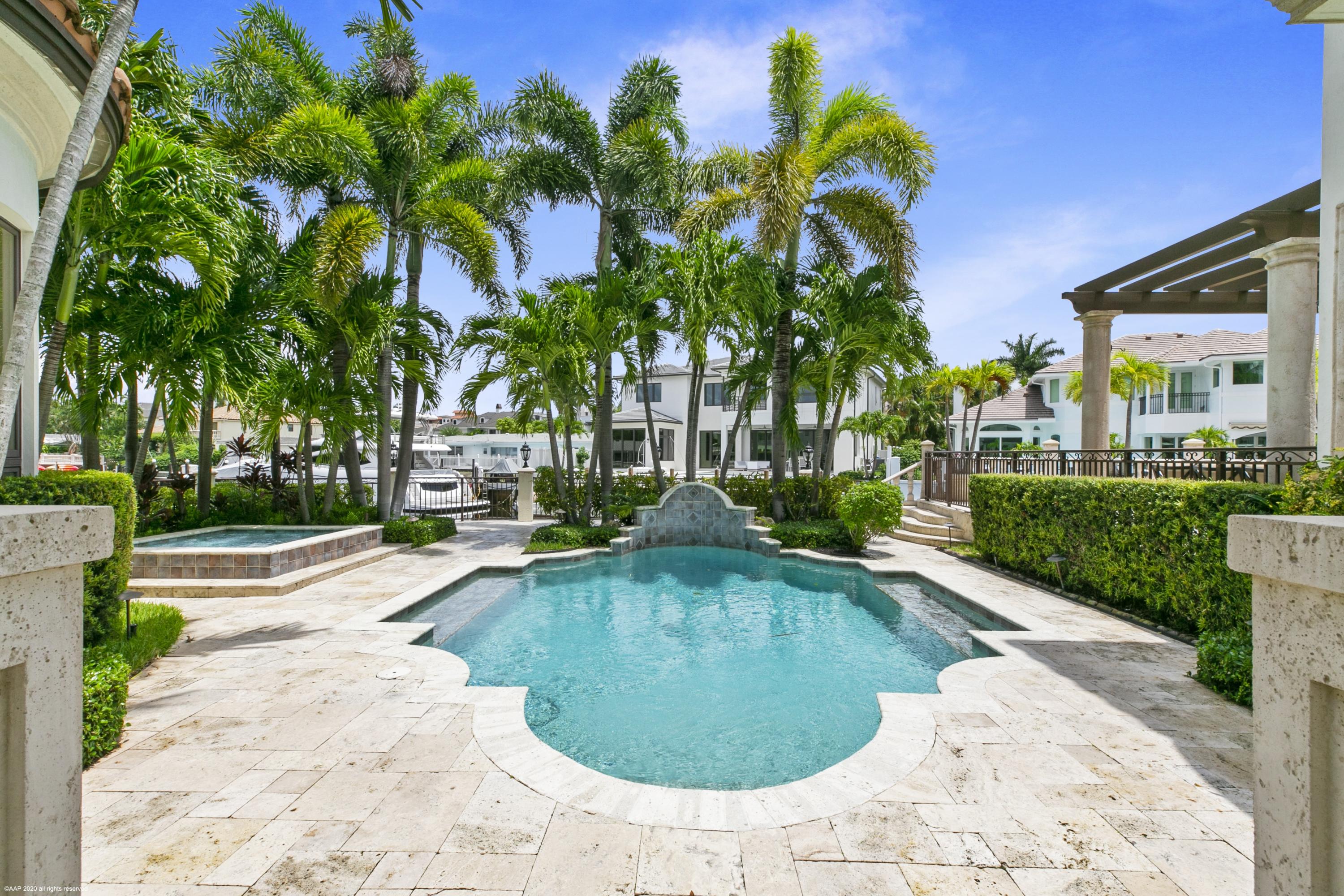 HARBOUR EAST - Residential