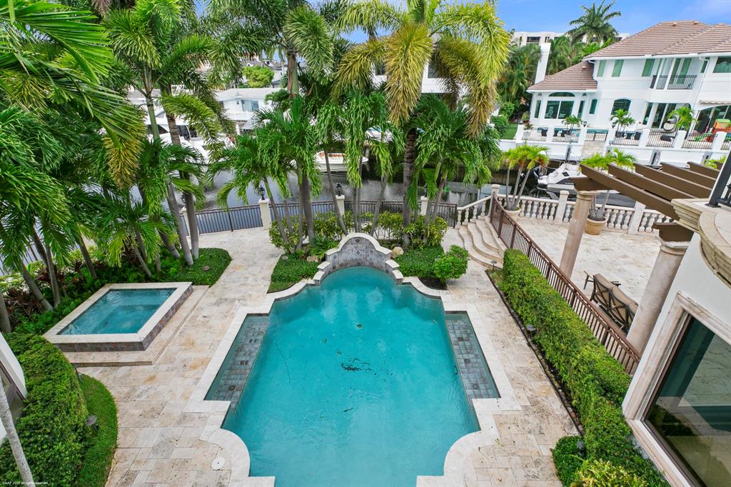 HARBOUR EAST - Residential