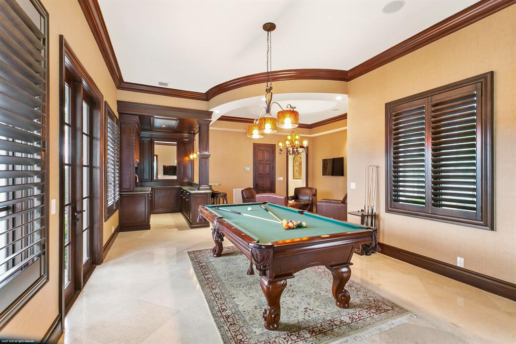 HARBOUR EAST - Residential