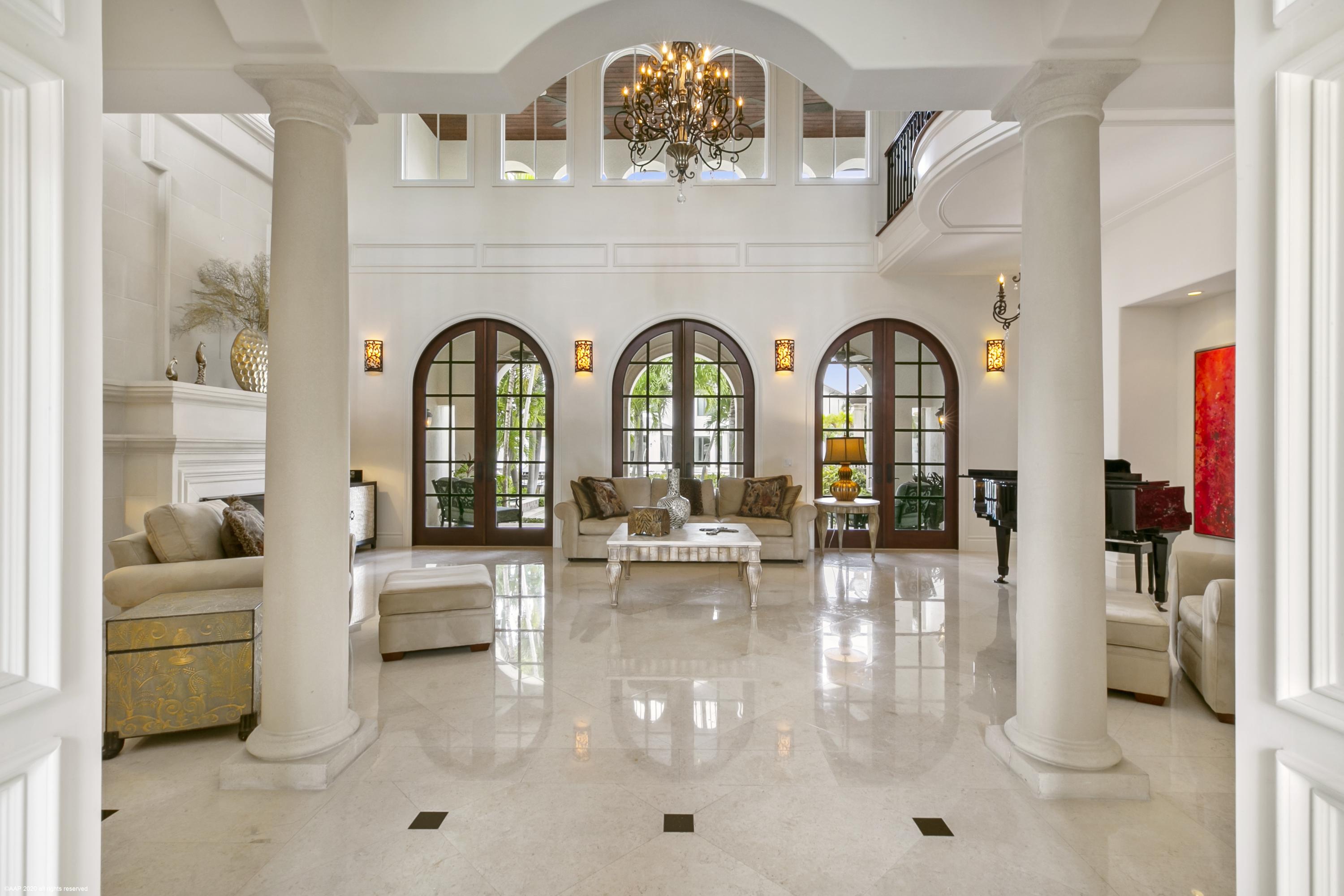 HARBOUR EAST - Residential