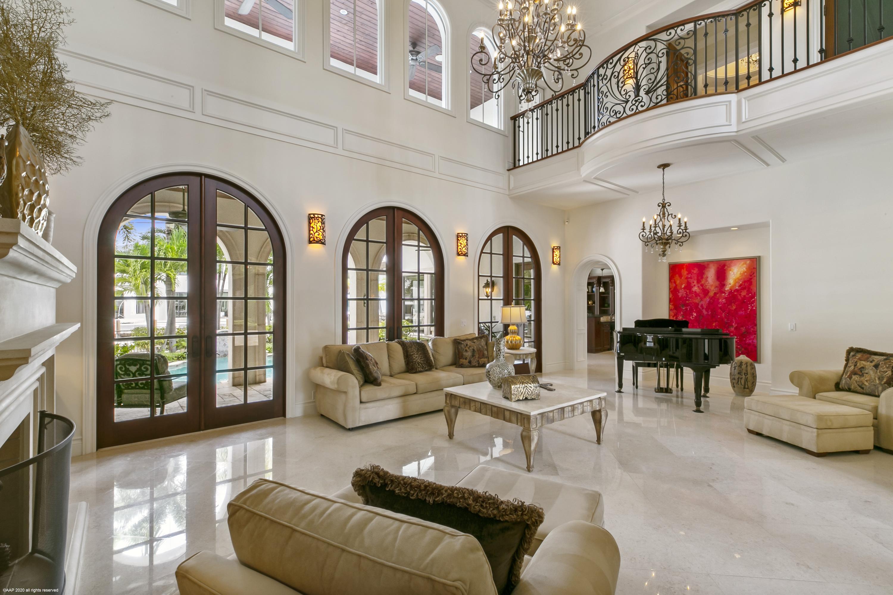 HARBOUR EAST - Residential