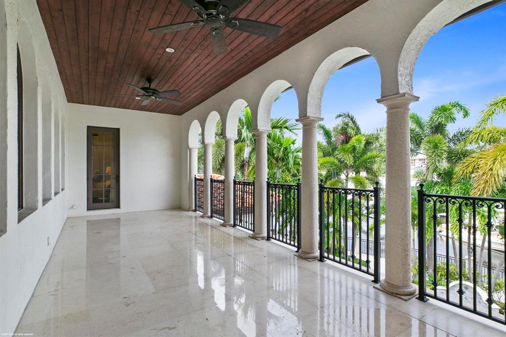 HARBOUR EAST - Residential