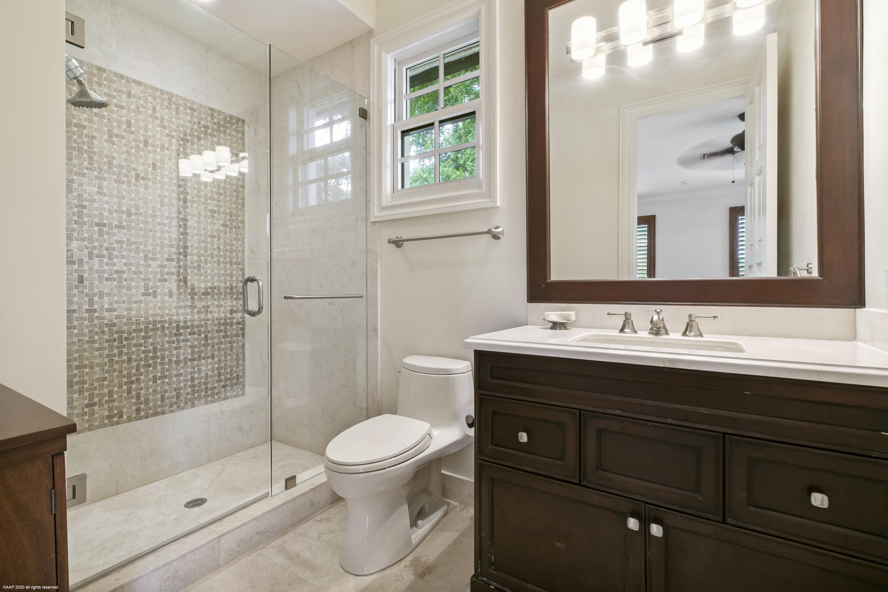 HARBOUR EAST - Residential