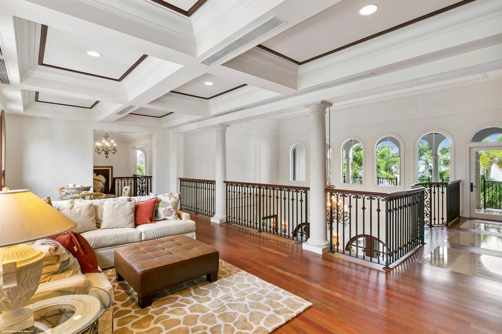 HARBOUR EAST - Residential