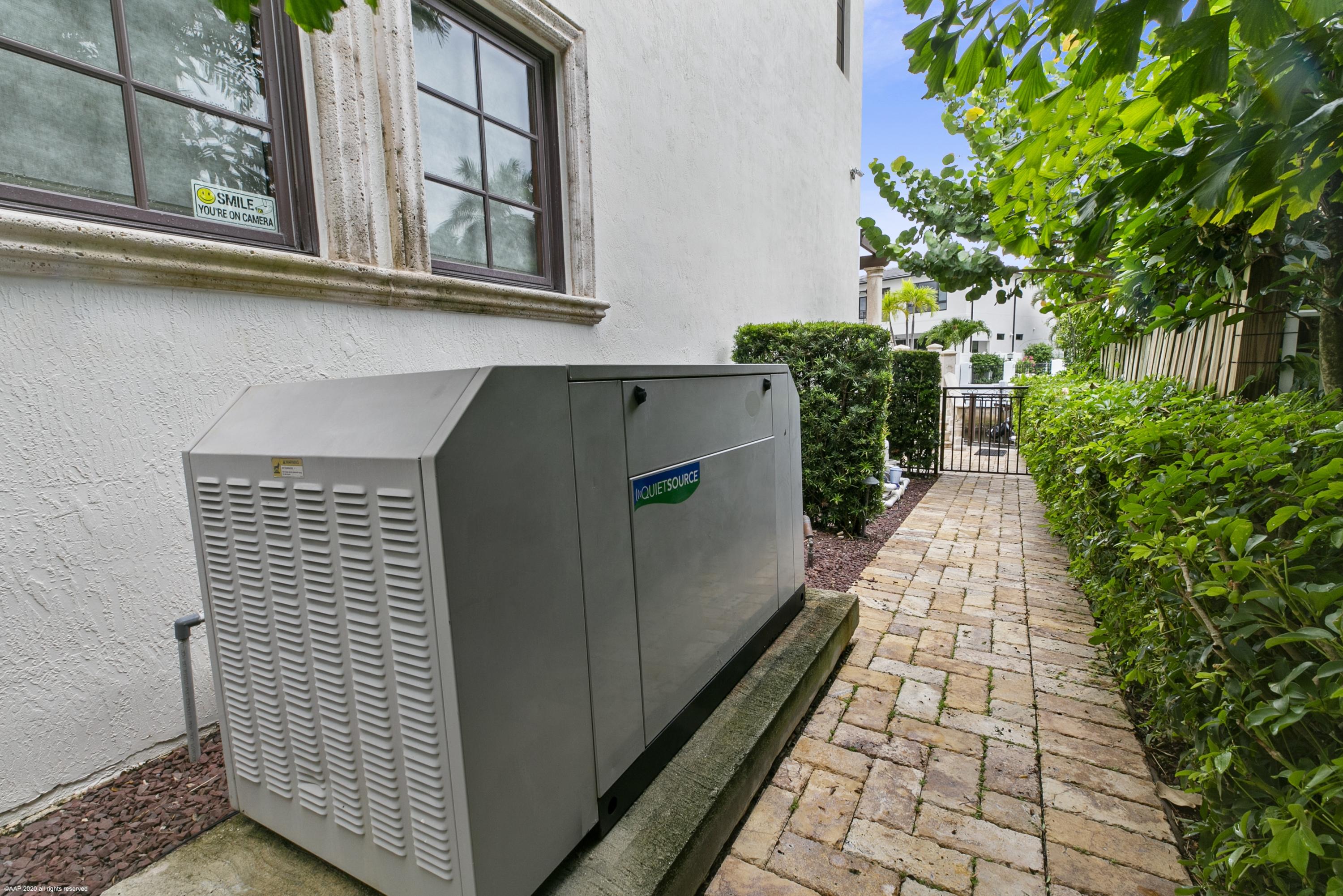 HARBOUR EAST - Residential