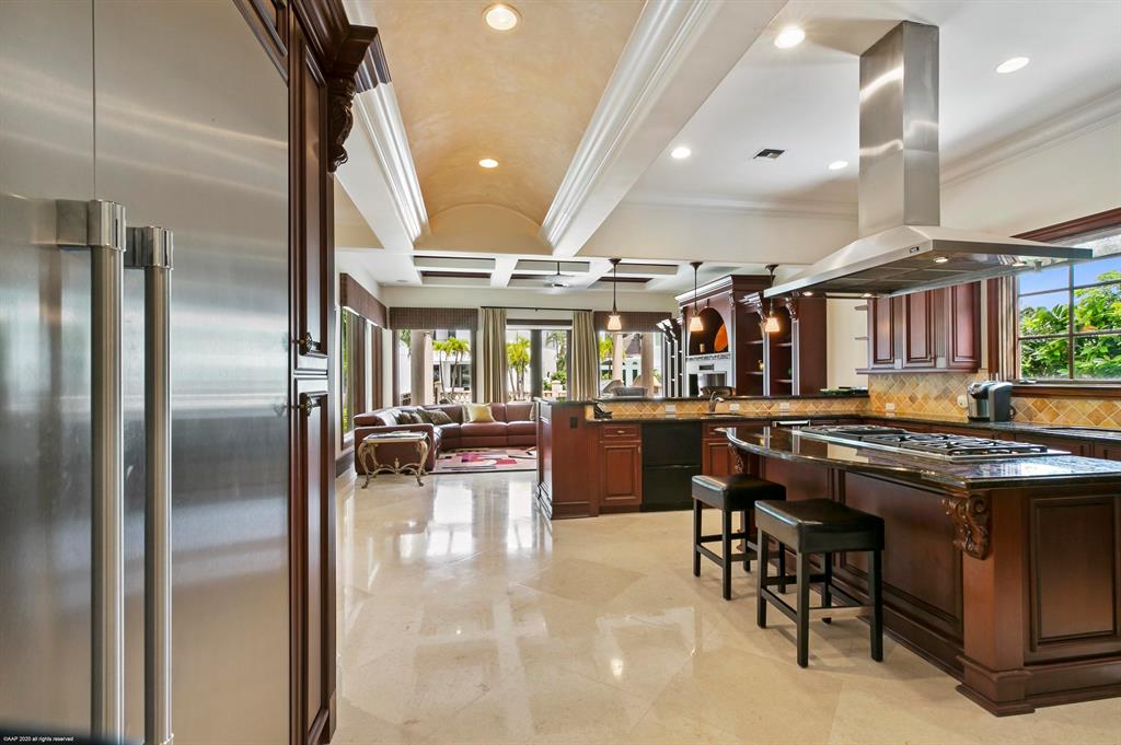 HARBOUR EAST - Residential