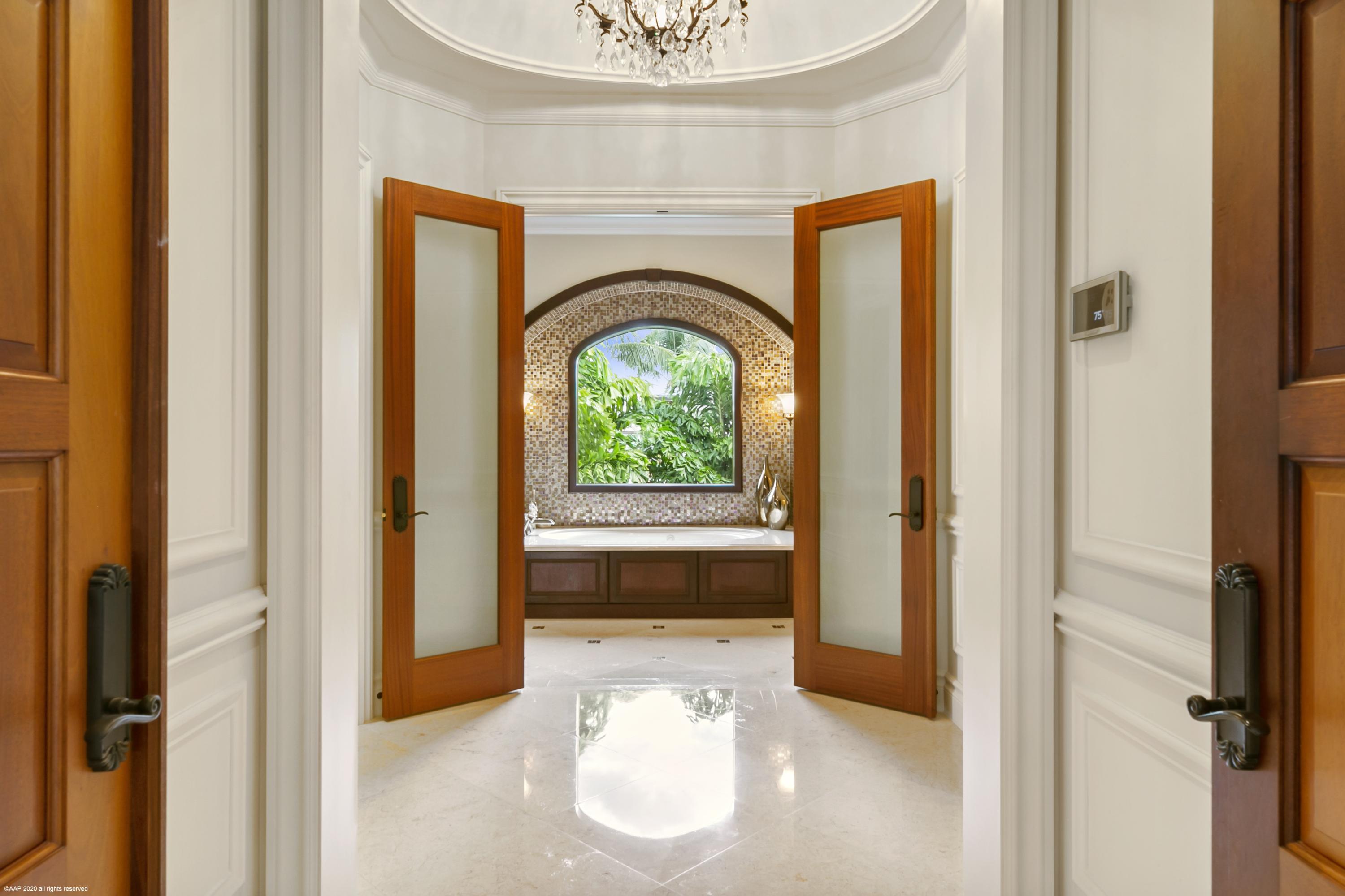 HARBOUR EAST - Residential