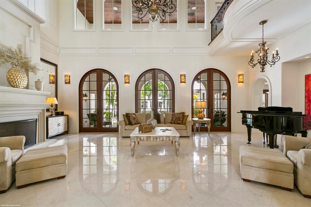 HARBOUR EAST - Residential