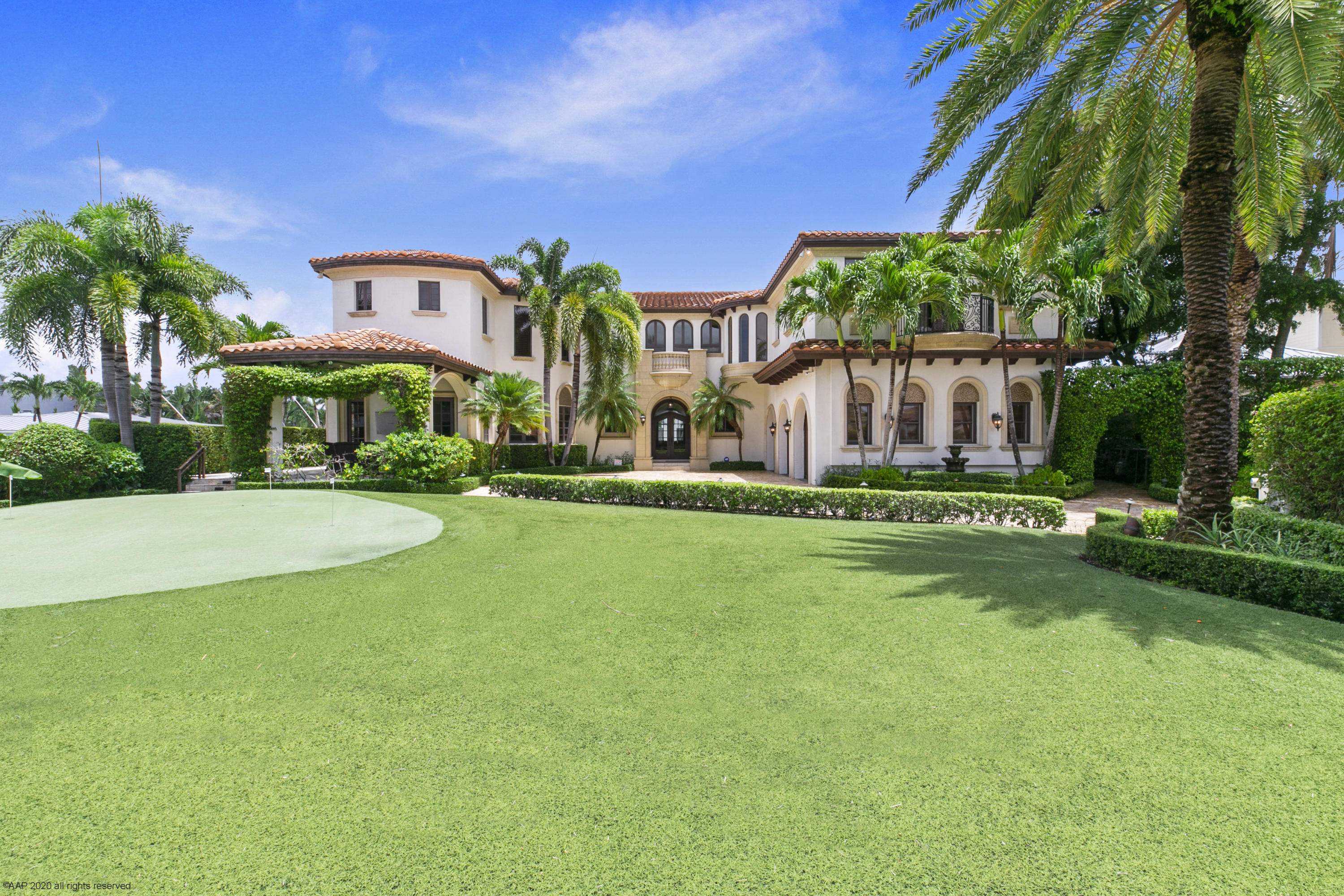 HARBOUR EAST - Residential