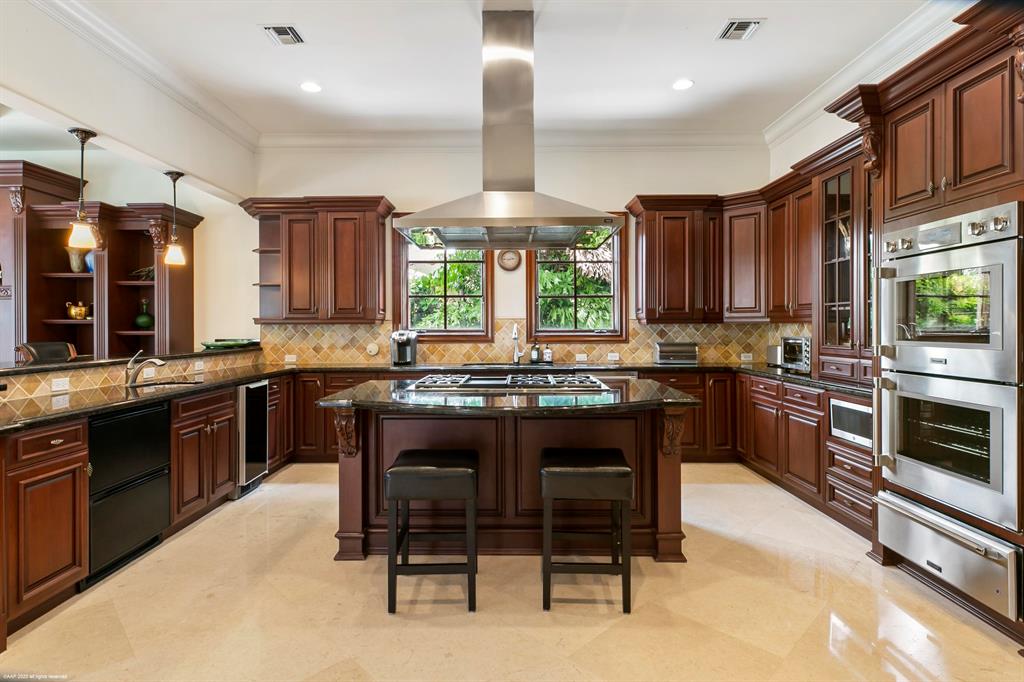 HARBOUR EAST - Residential