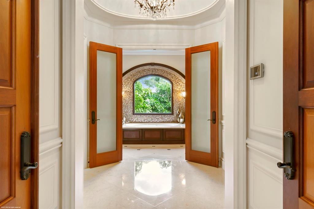 HARBOUR EAST - Residential