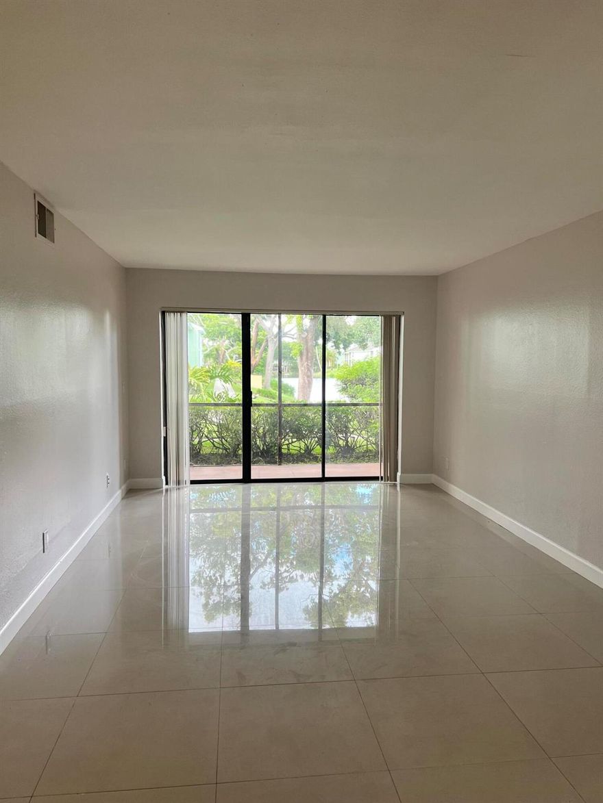 Beautiful lake view rental in Sunrise! Incentives Offered. This spacious home is move-in ready and features tile flooring throughout for easy maintenance. Relax and enjoy the tranquil lake view from your private patio. Located in a desirable community with access to great schools and just minutes from shopping, dining, parks, and major highways -- you'll be close to everything. Freshly prepared and ready for immediate occupancy!