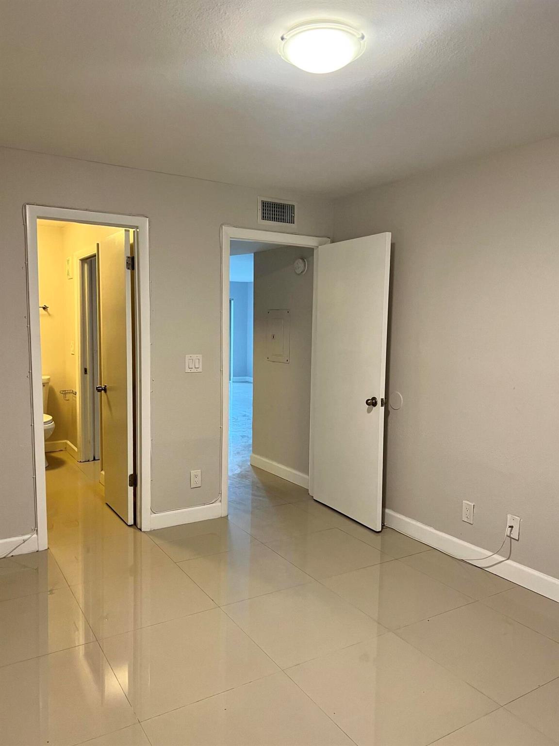 PRESERVE AT AVERY LAKES - Residential Lease