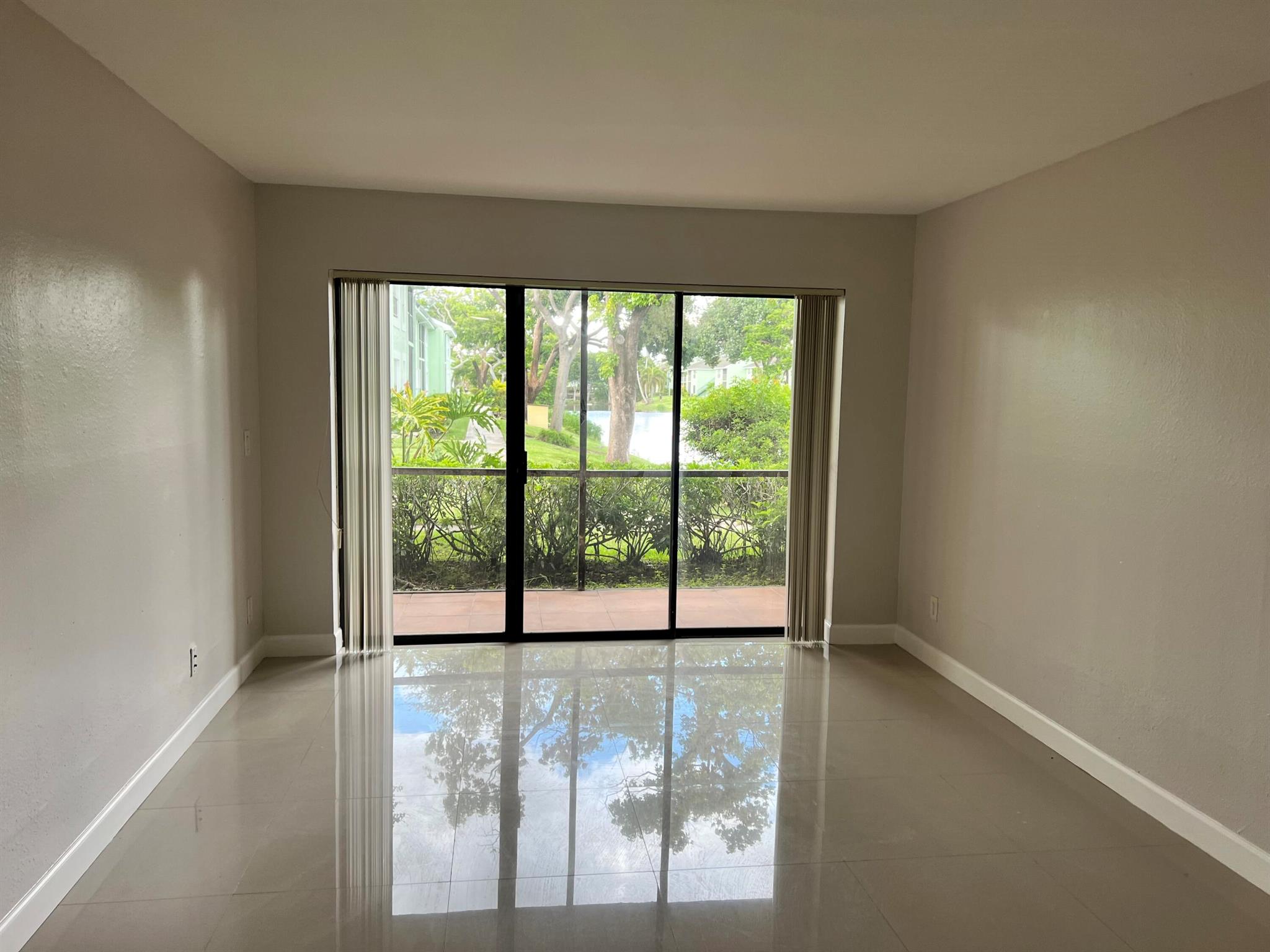 PRESERVE AT AVERY LAKES - Residential Lease