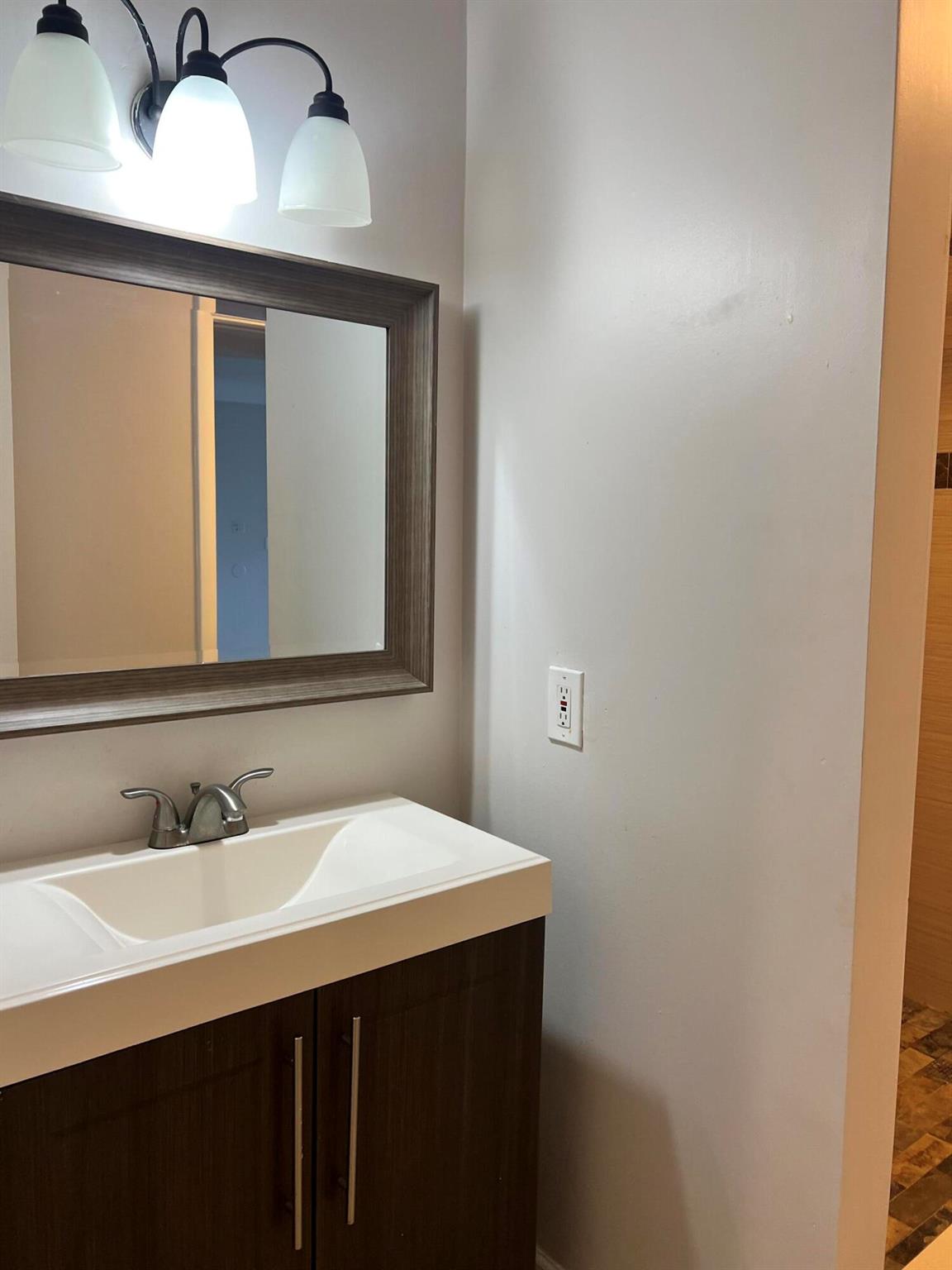PRESERVE AT AVERY LAKES - Residential Lease