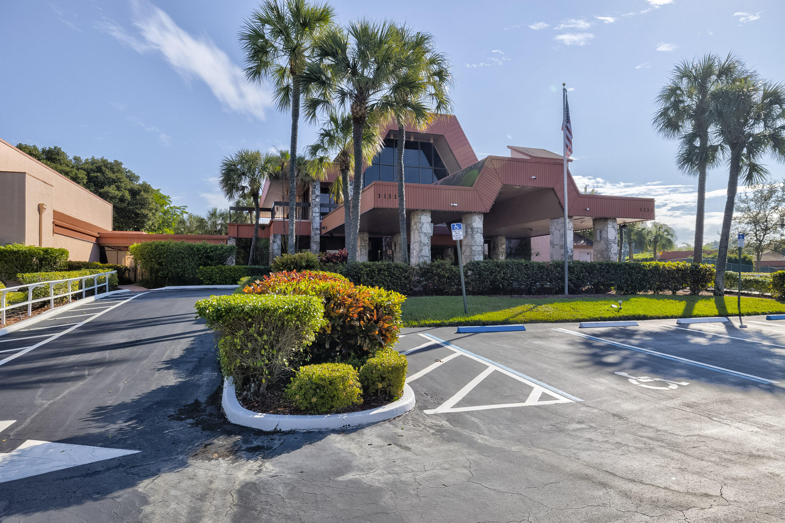 HOLIDAY SPRINGS VILLAGE 1 CONDO - Residential
