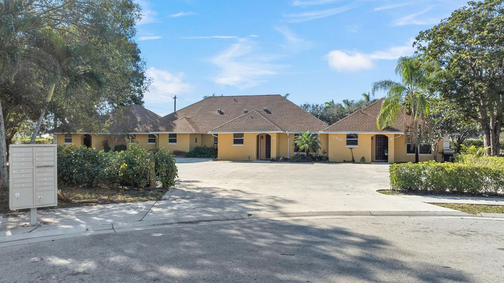 Photo of 13868 York Court #C, Wellington, FL 33414 (MLS # B26021871)