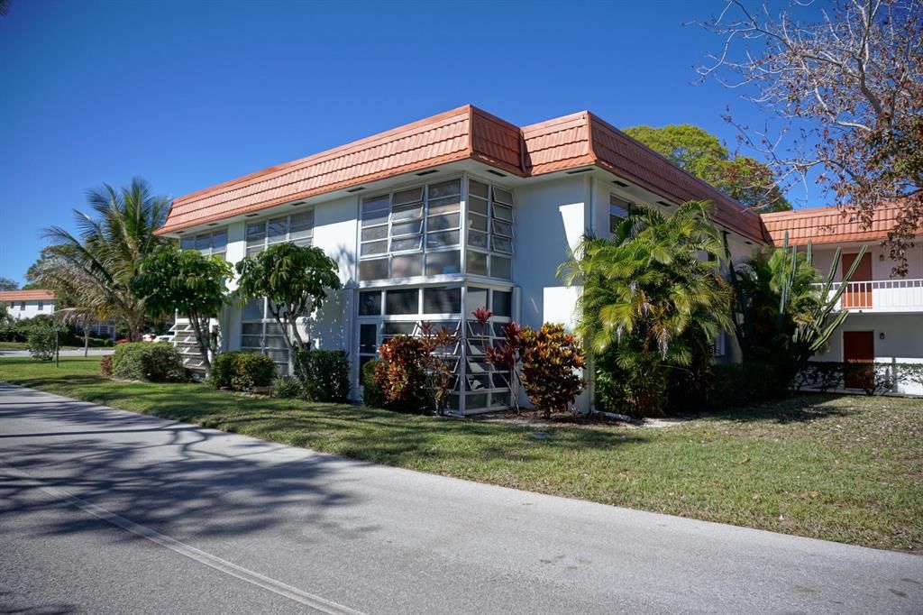 Photo of 2600 SE Ocean Boulevard #I3, Stuart, FL 34996 (MLS # R10775431)
