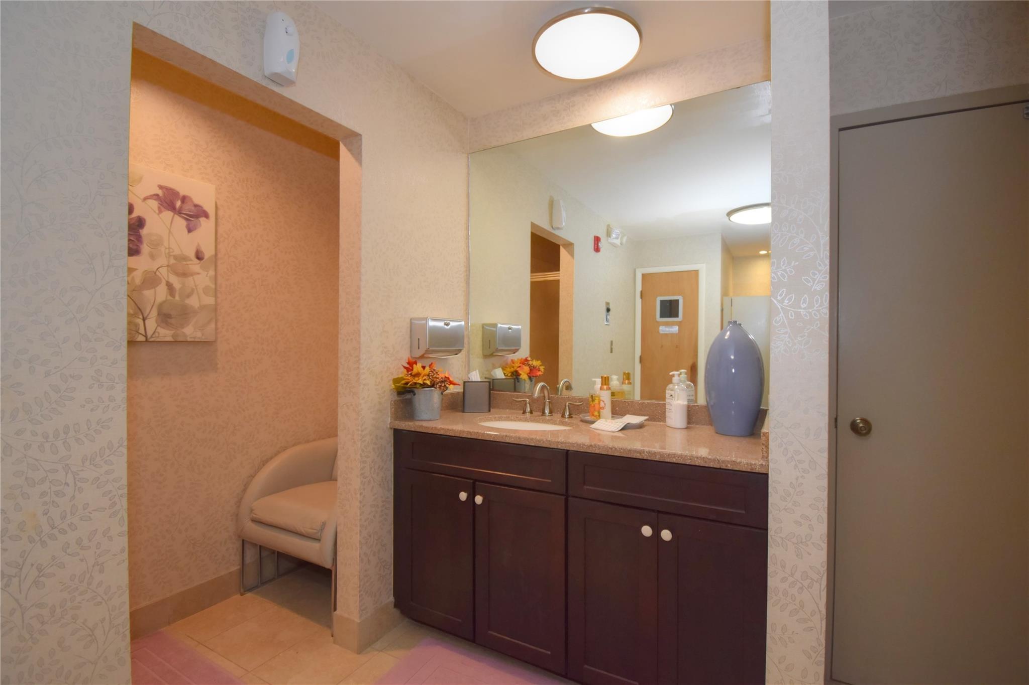 SILVER THATCH OCEAN CLUB - Residential