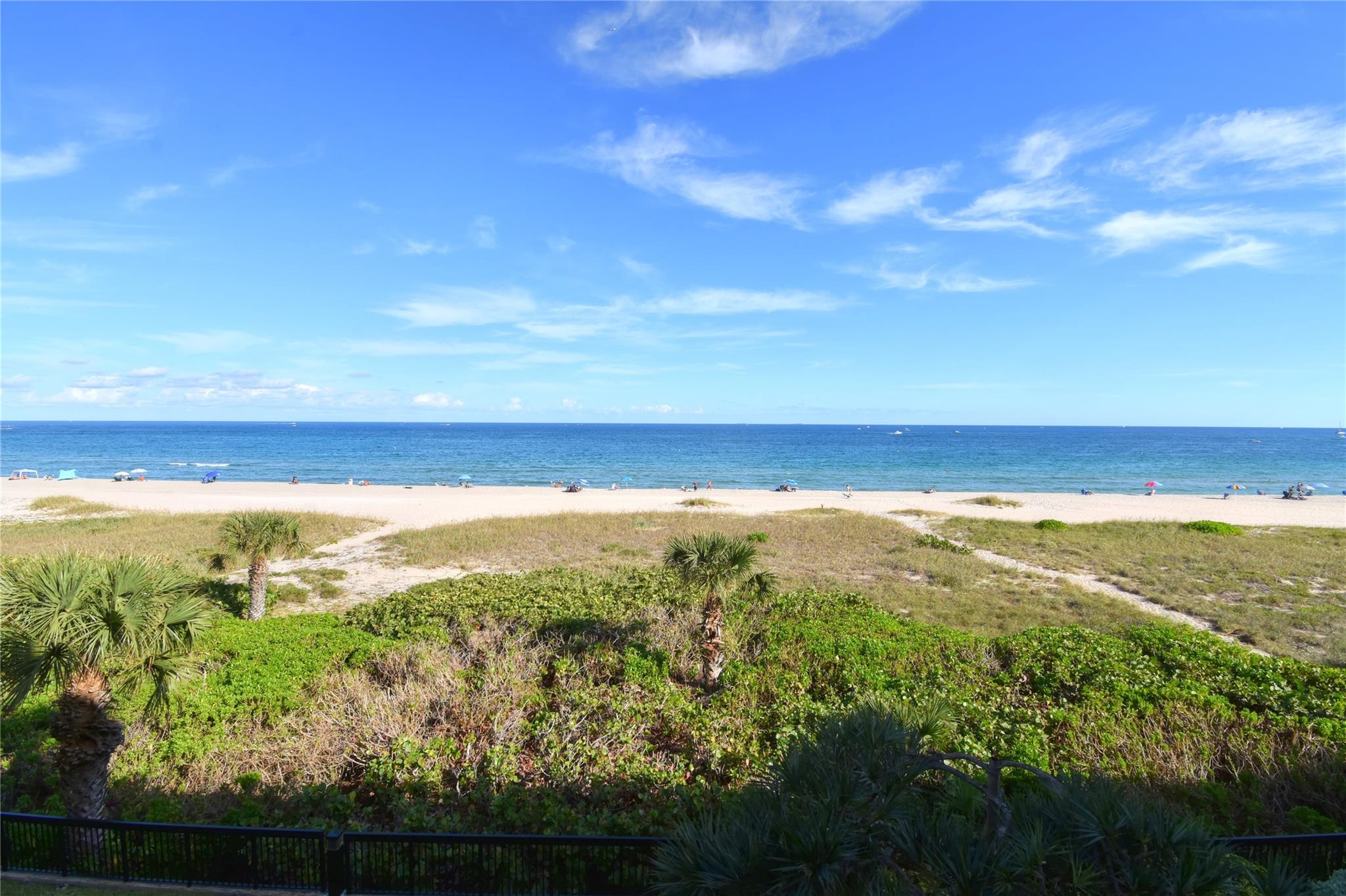 SILVER THATCH OCEAN CLUB - Residential