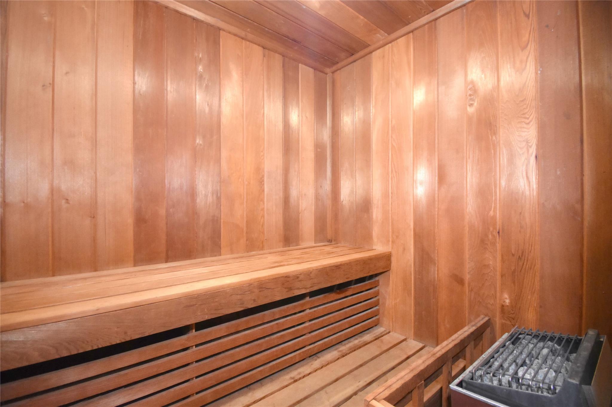 SILVER THATCH OCEAN CLUB - Residential