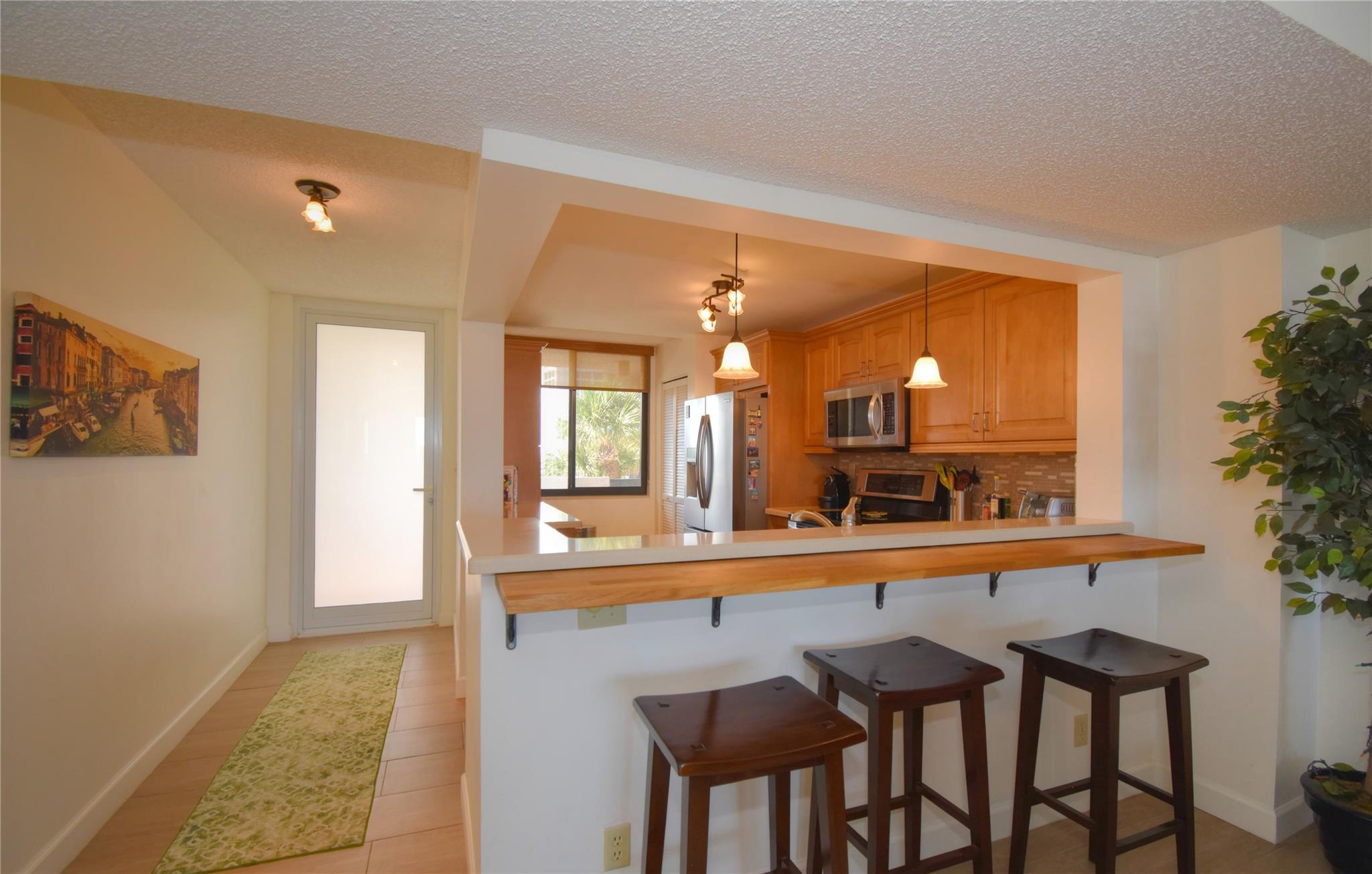 SILVER THATCH OCEAN CLUB - Residential