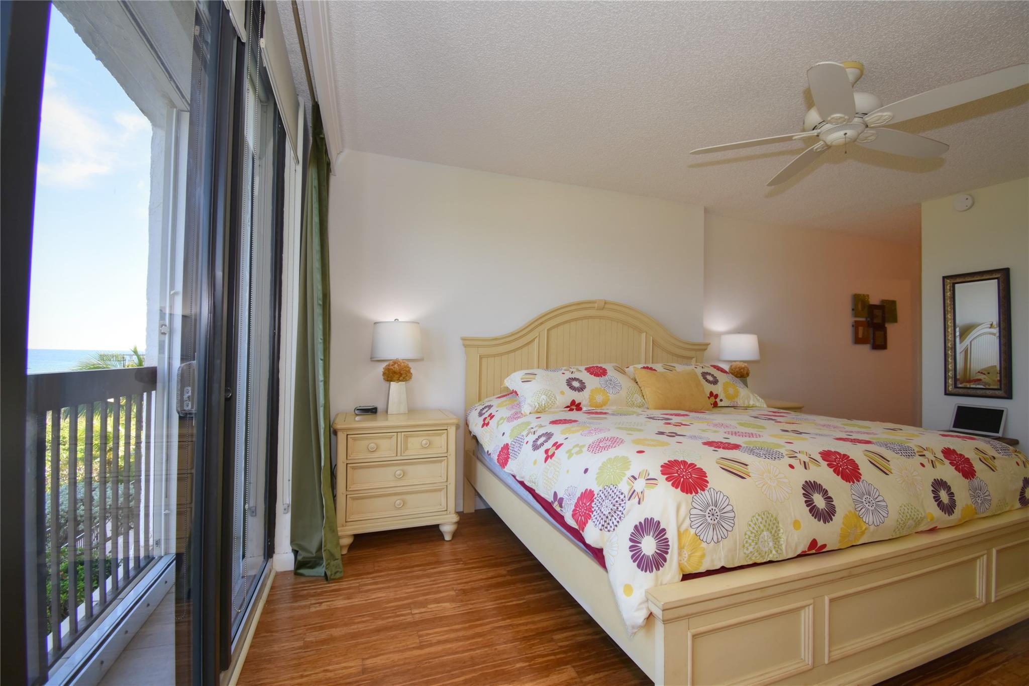 SILVER THATCH OCEAN CLUB - Residential