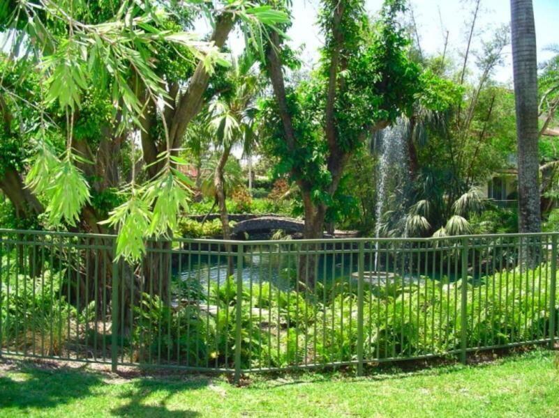 YACHT CLUB - Residential Lease