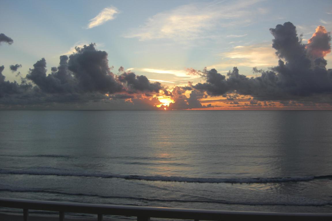 AMBASSADORS EAST - Residential Lease