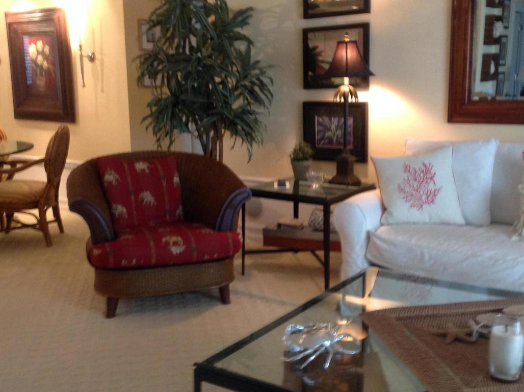 AMBASSADORS EAST - Residential Lease