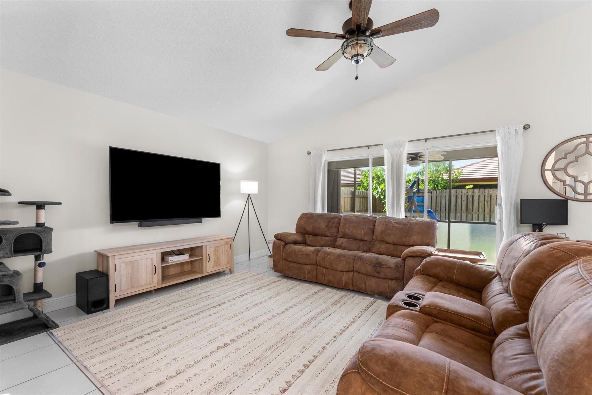 WELLINGTON DOWNS - Residential