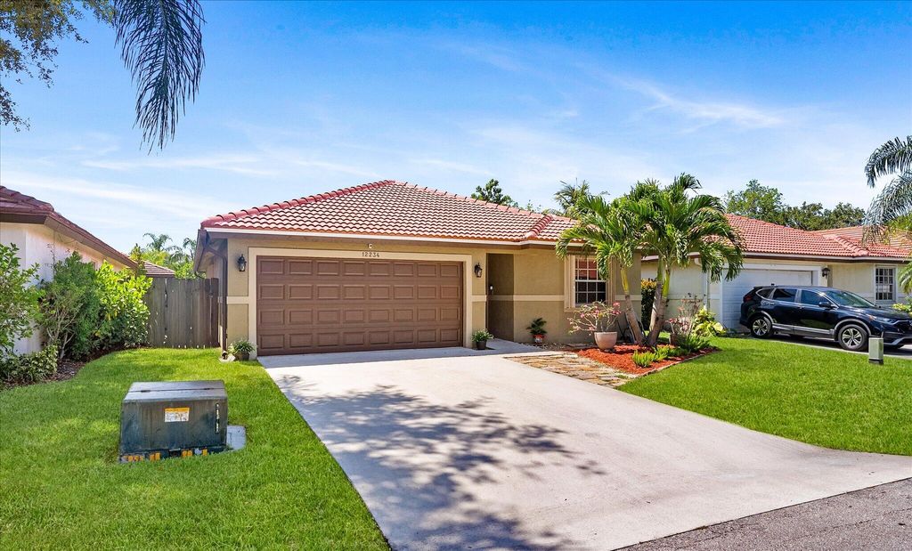 Photo of 12234 Brisbane Lane, Wellington, FL 33414 (MLS # B26026940)