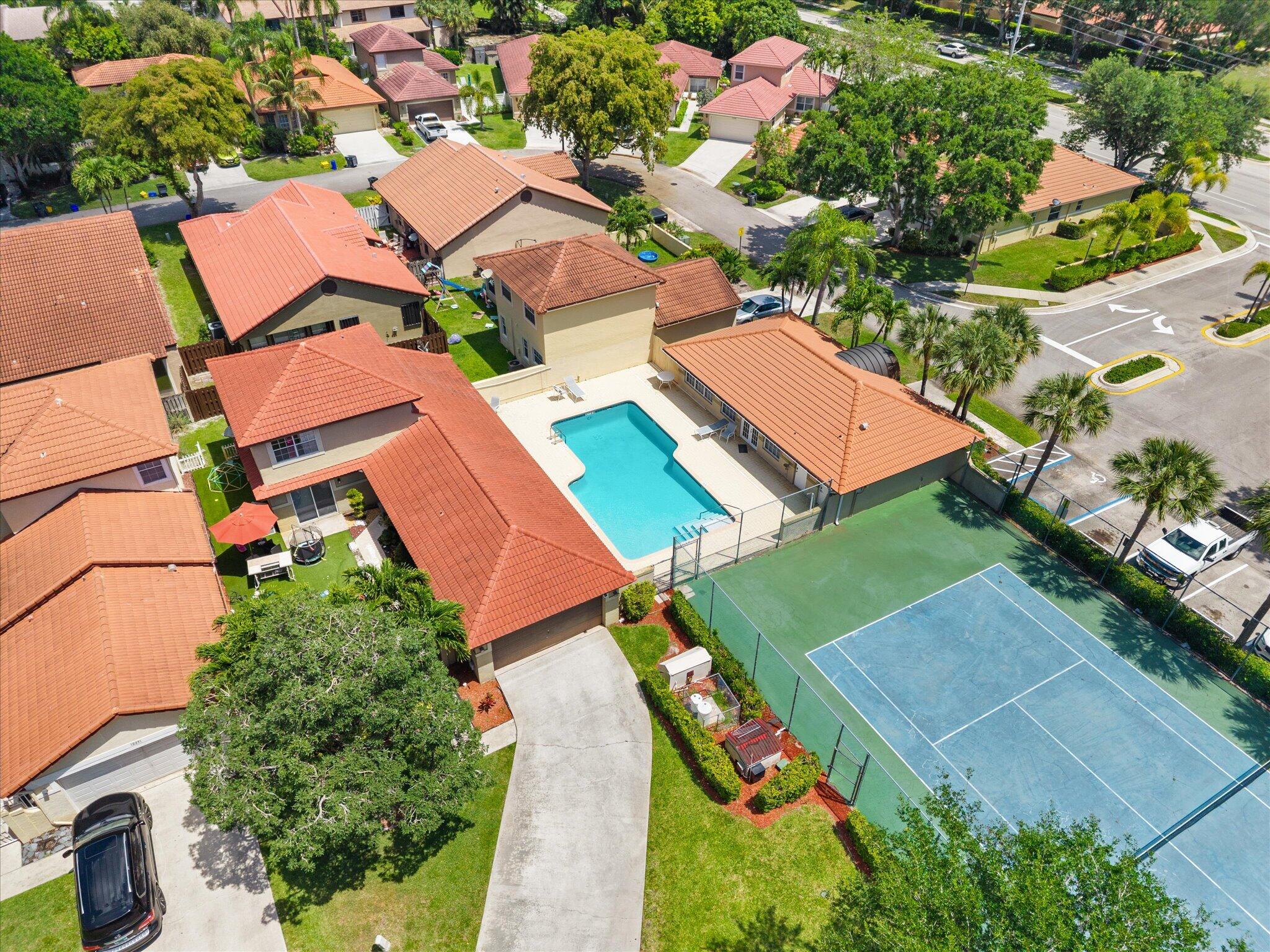 WELLINGTON DOWNS - Residential