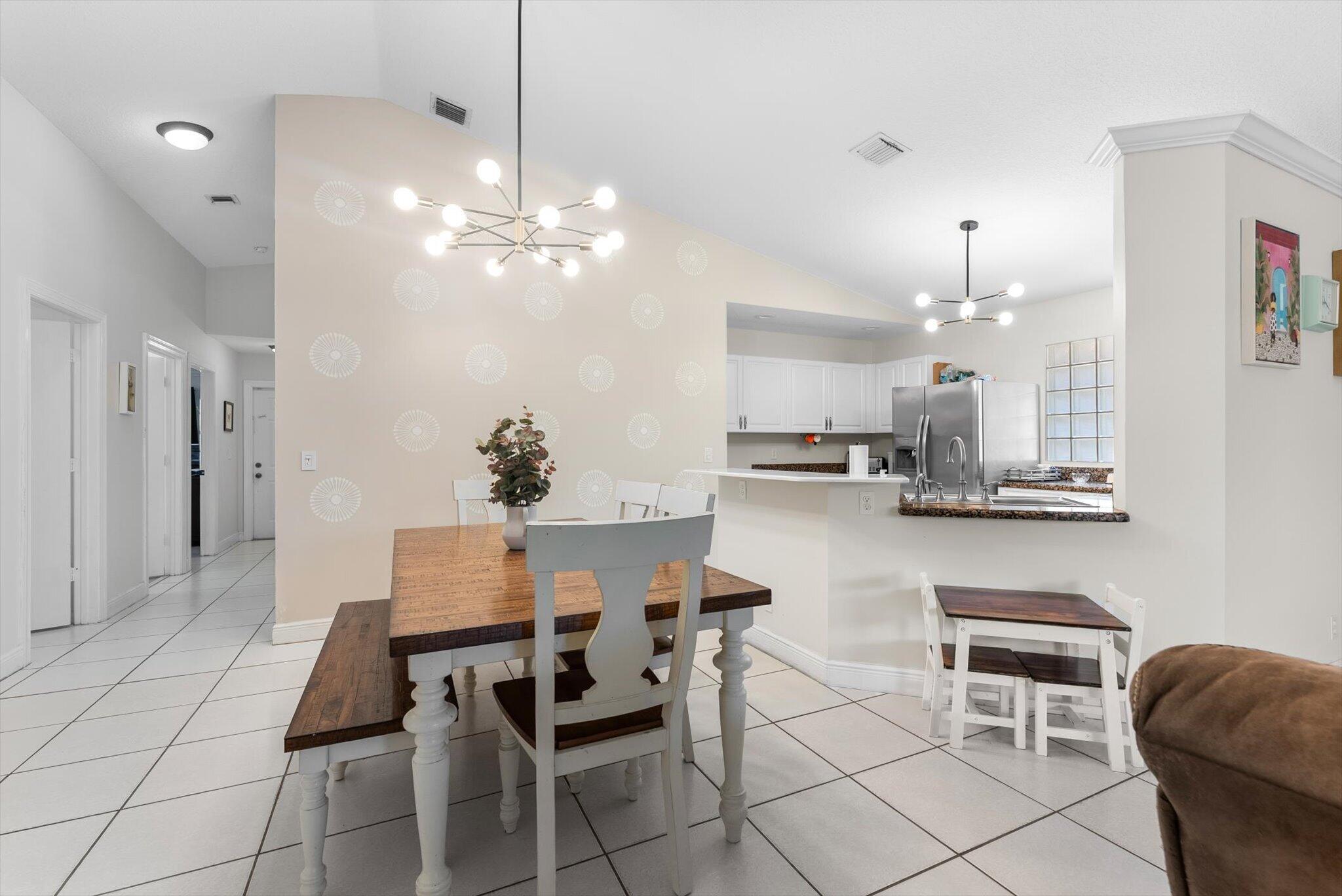 WELLINGTON DOWNS - Residential