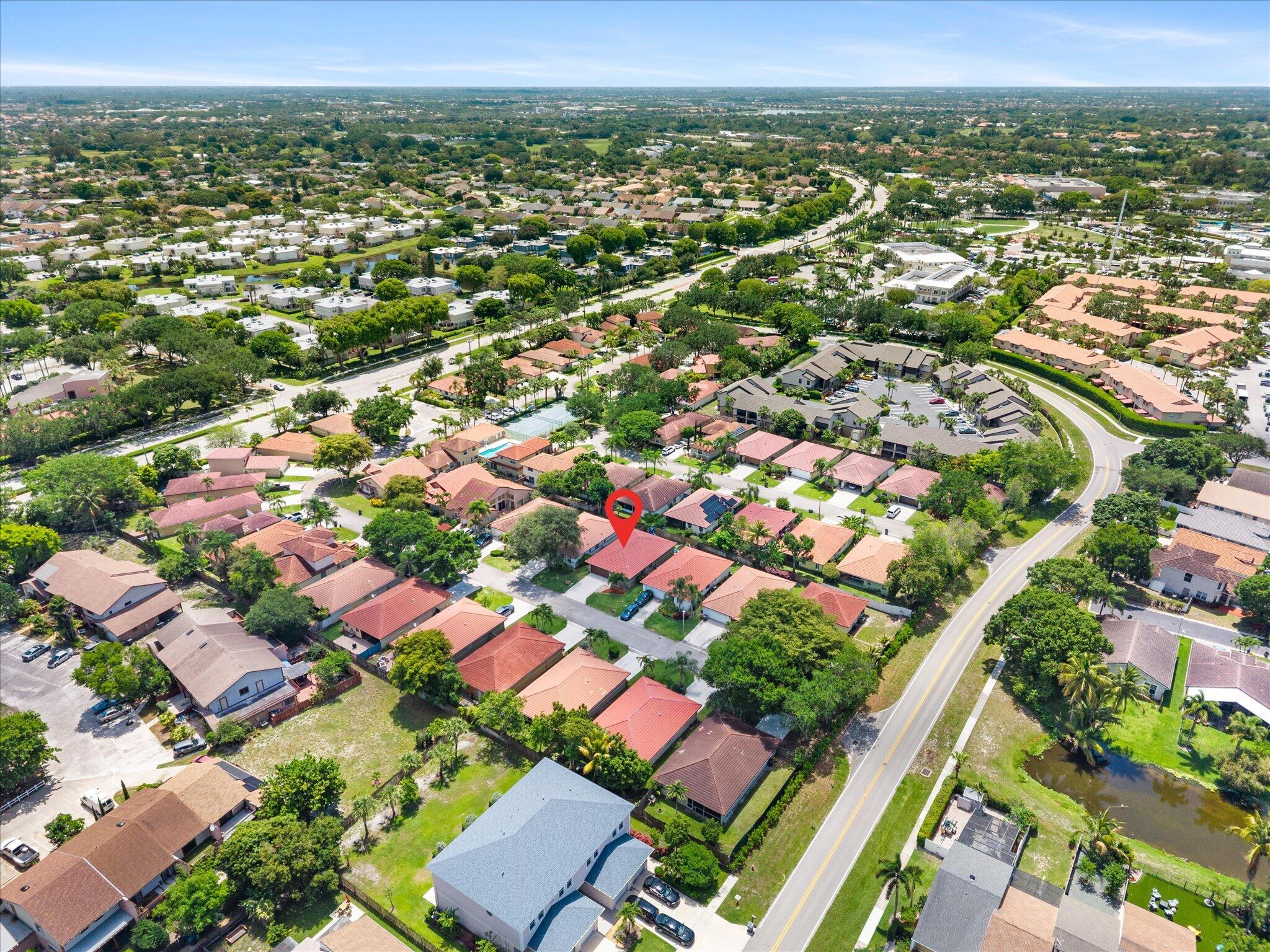 WELLINGTON DOWNS - Residential
