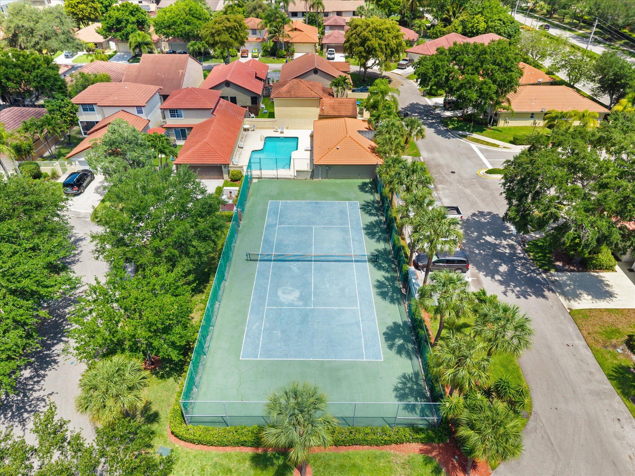 WELLINGTON DOWNS - Residential