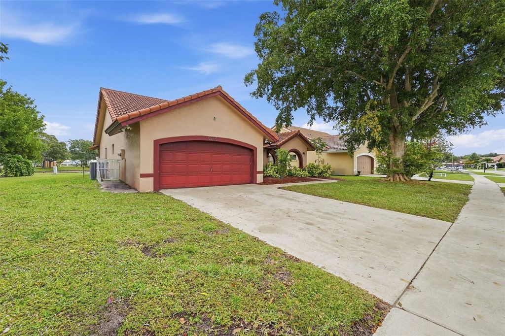 Photo of 5235 Brian Boulevard, Boynton Beach, FL 33472 (MLS # F10545844)