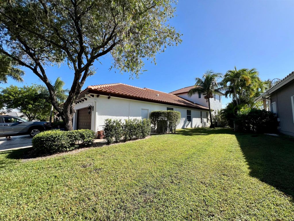 Photo of 12211 Rockledge Circle, Boca Raton, FL 33428 (MLS # R11042045)