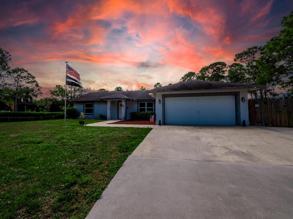 Photo of 17184 78 Road N, Loxahatchee, FL 33470 (MLS # R10880411)