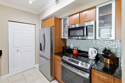 Tiny photo for 700 E Boynton Beach Boulevard, Boynton Beach, FL 33435 (MLS # B26090339)