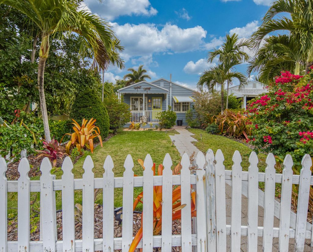 Photo of 320 N J Street #1, Lake Worth Beach, FL 33460 (MLS # R11160915)