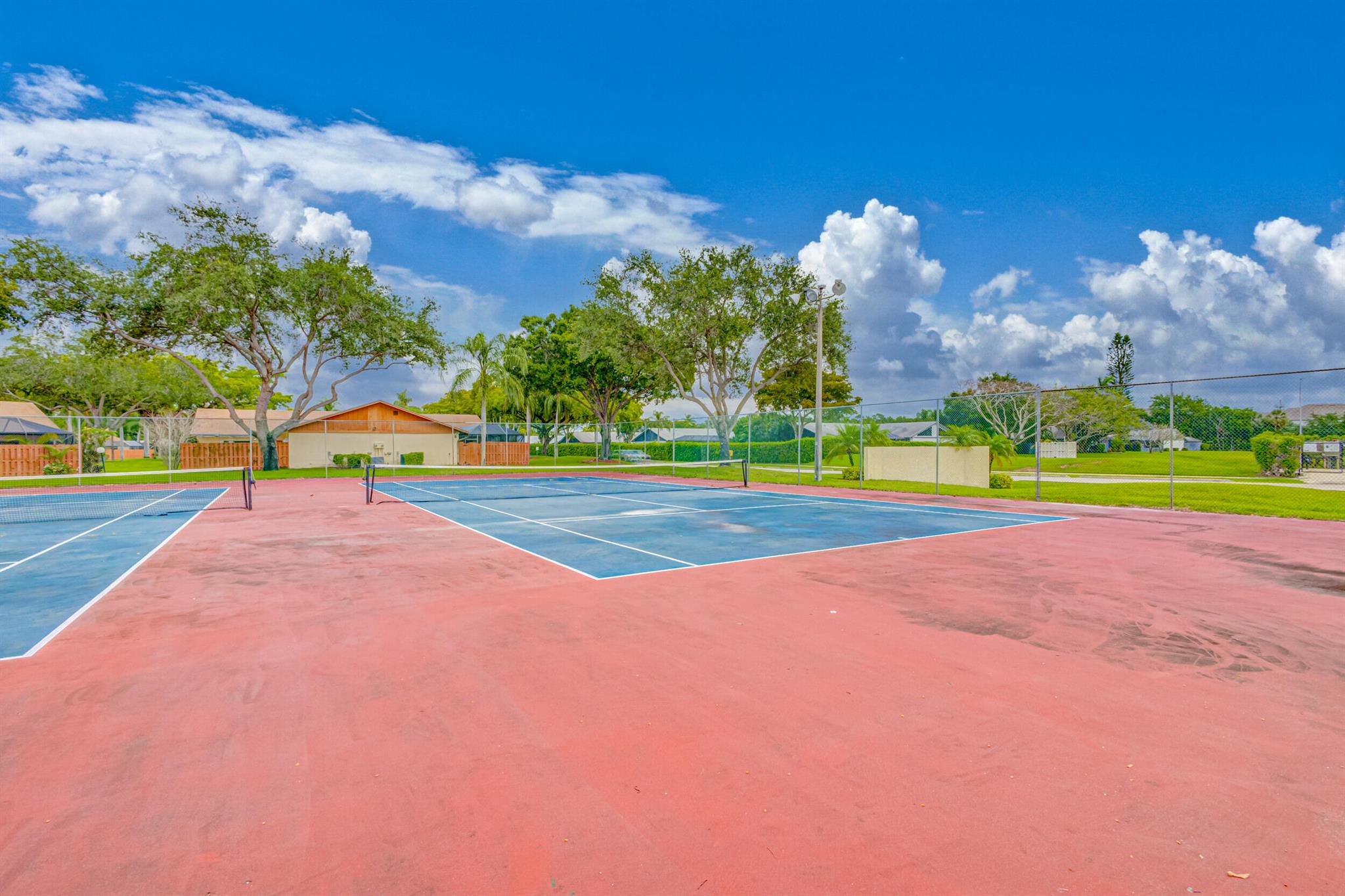 SUMMIT PINES UNIT 1 - Residential