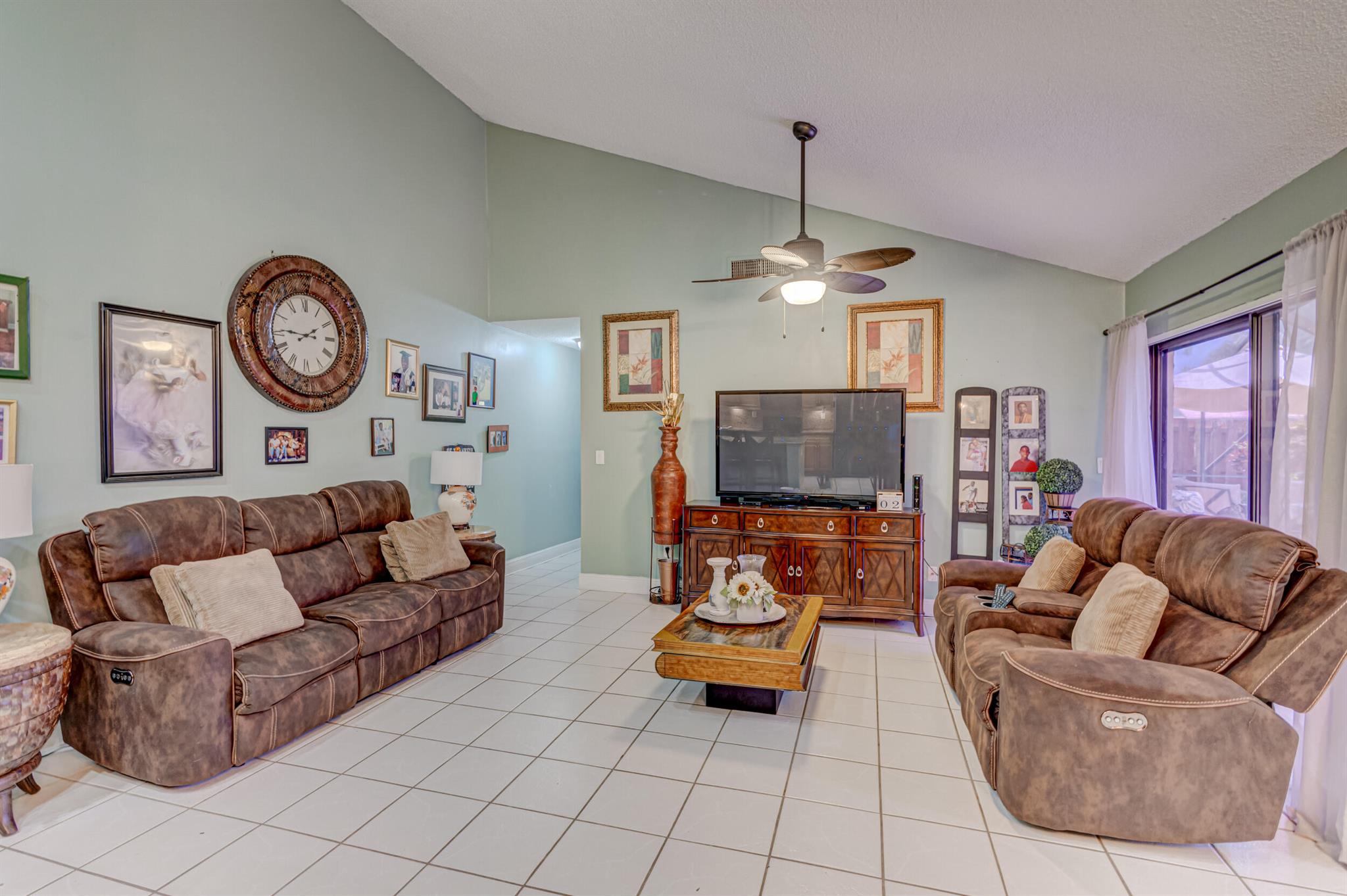 SUMMIT PINES UNIT 1 - Residential