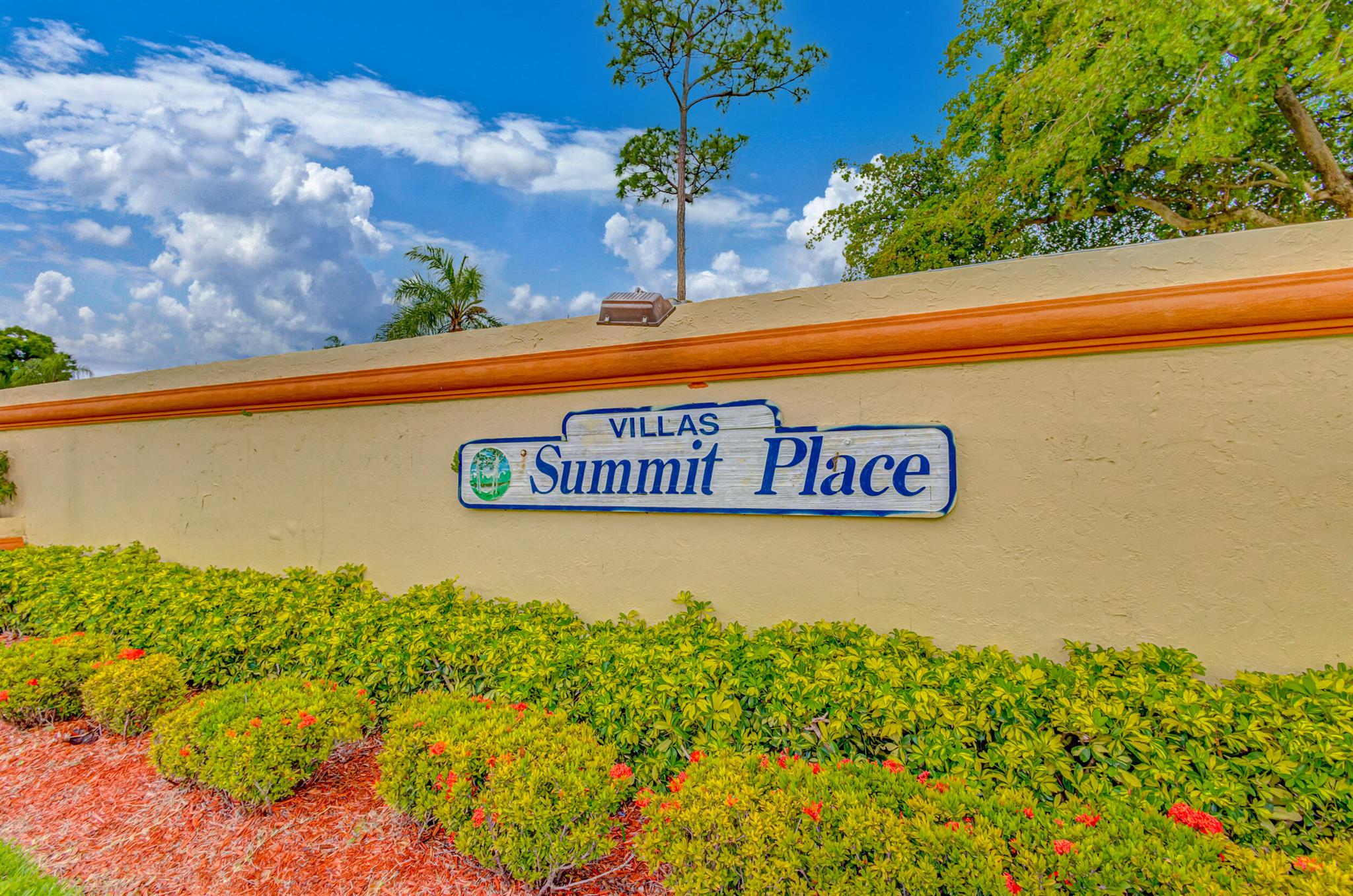 SUMMIT PINES UNIT 1 - Residential