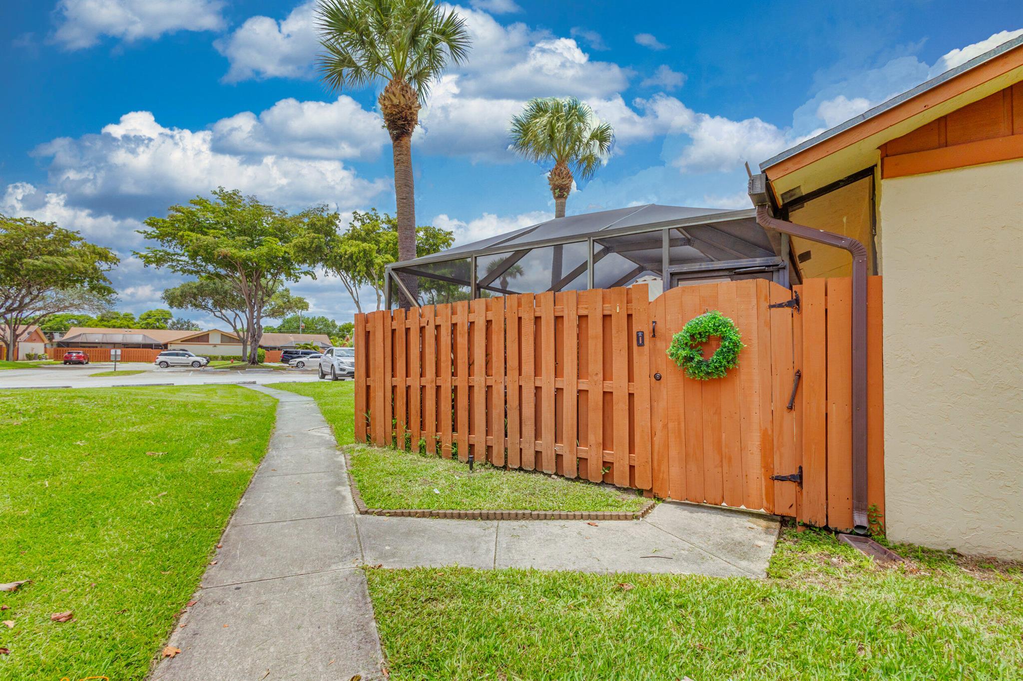 SUMMIT PINES UNIT 1 - Residential