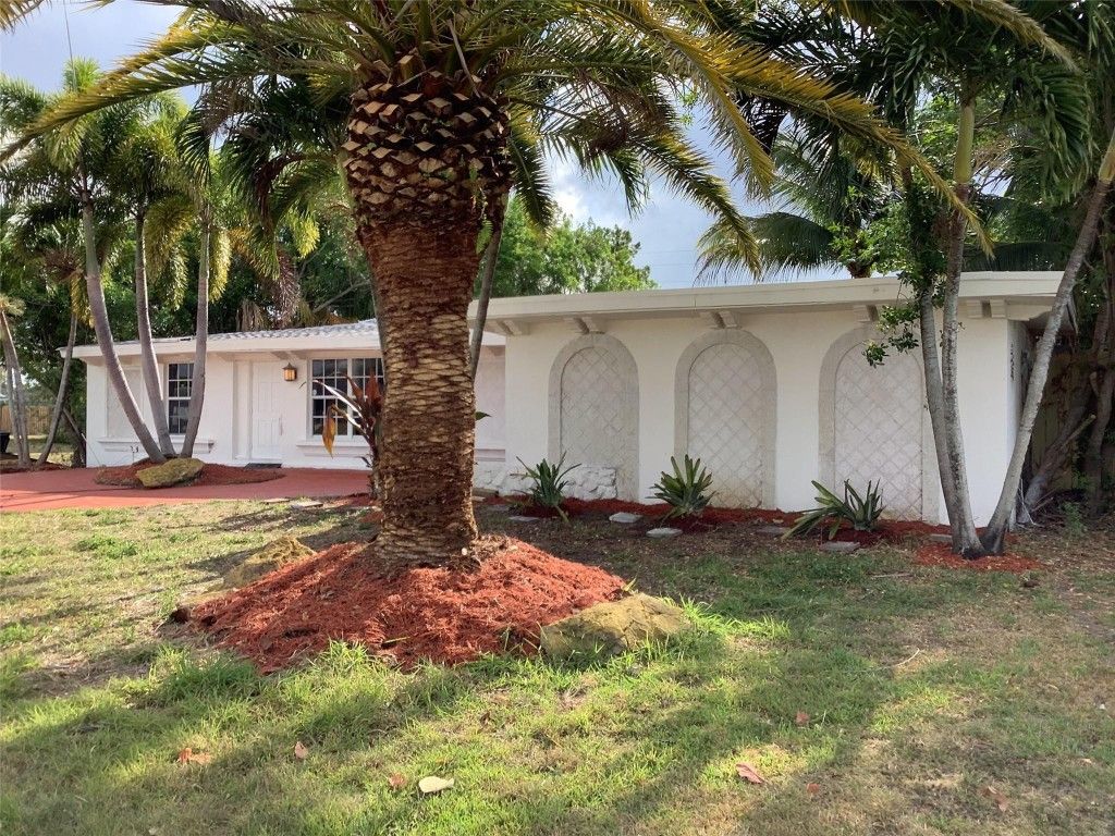 Photo of 815 SE Airoso Boulevard, Port Saint Lucie, FL 34983 (MLS # F10501408)